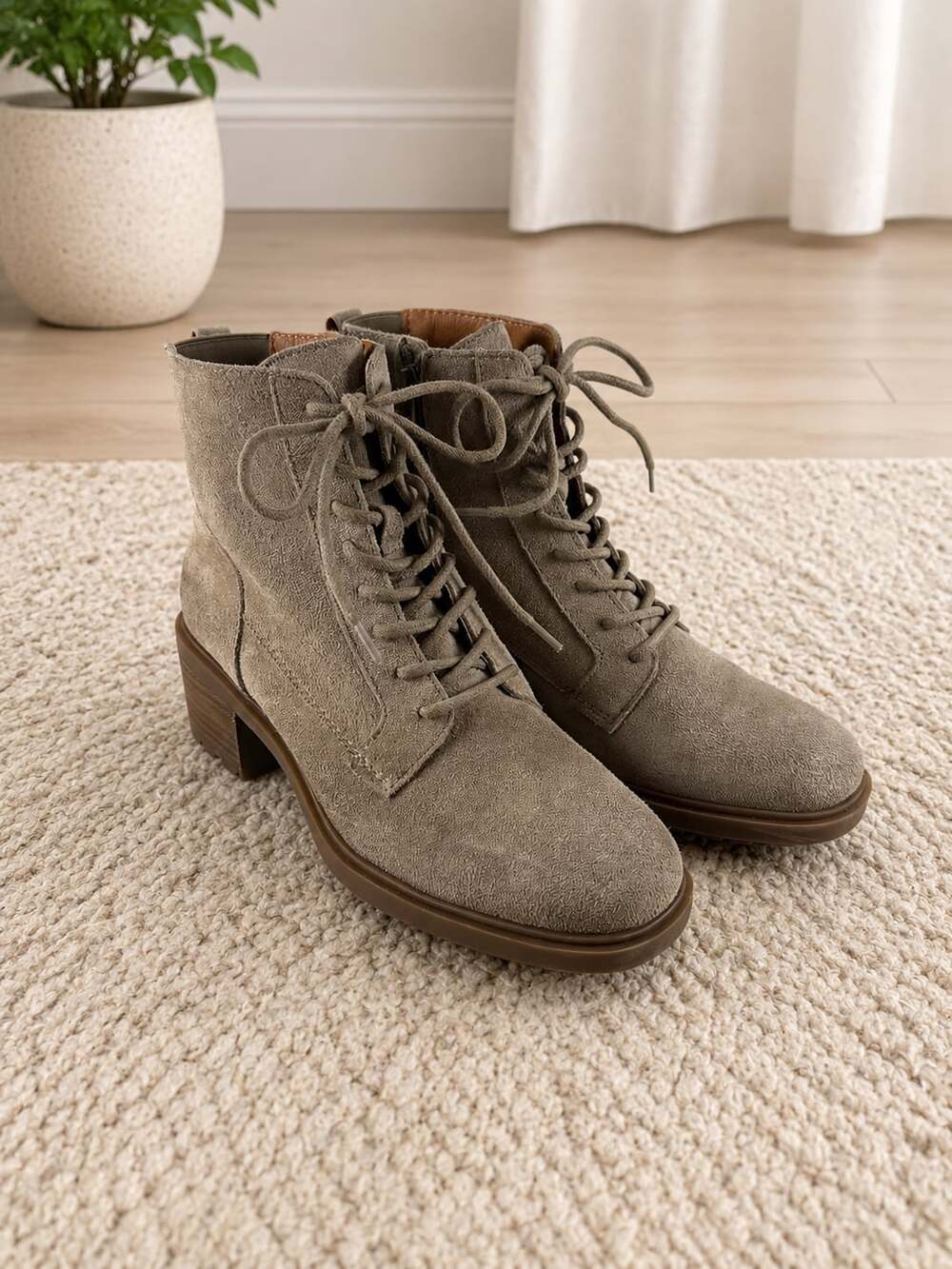 Lucky Brand Diedrah Suede Combat Boots Dune Lace Up Lug Sole Women’s 7.5M